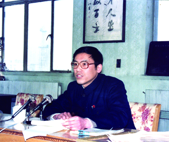 1986年曹桦院长