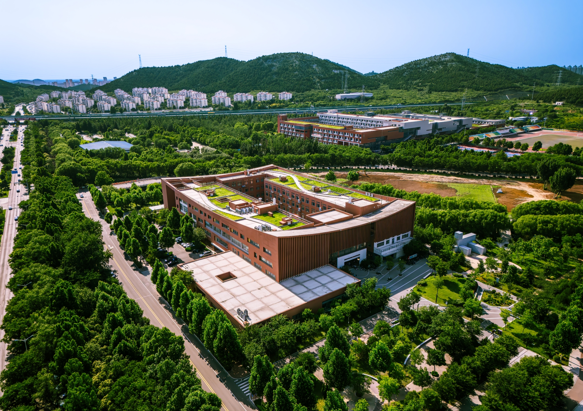 山东交通学院长清校区一号教学楼