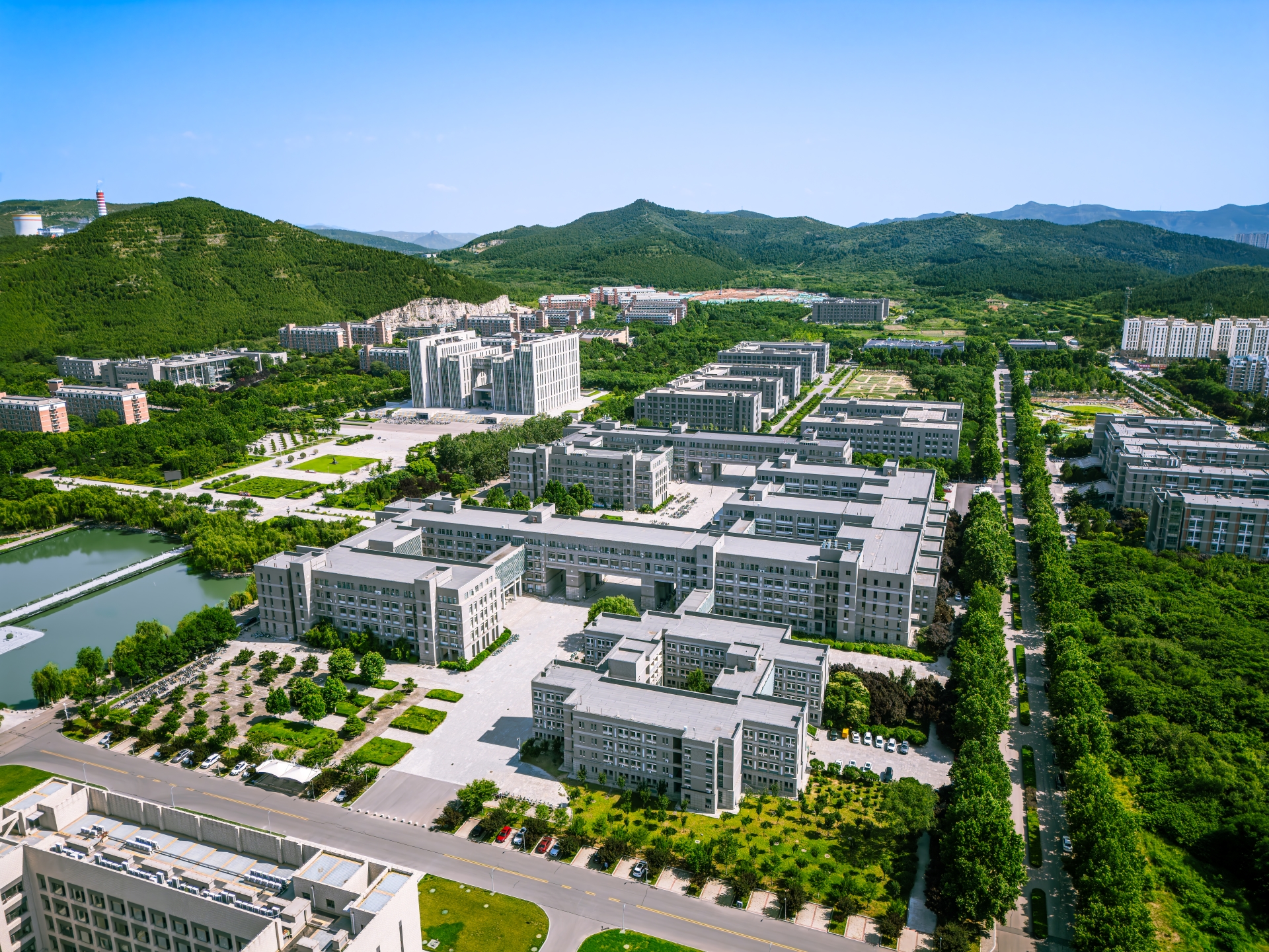 山师大长清校区理科教学楼、综合楼
