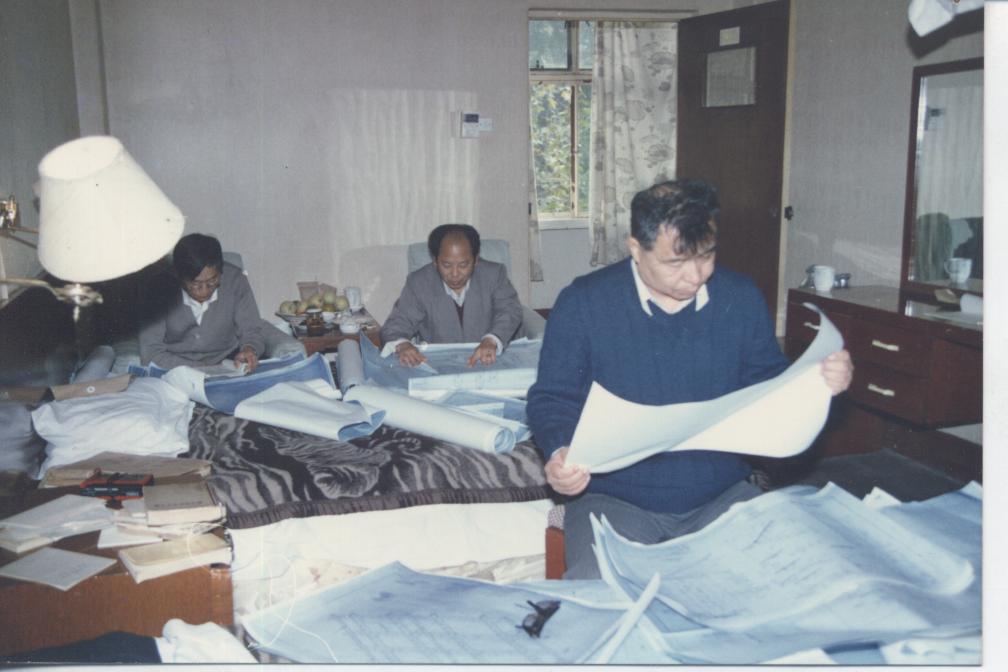 1988年参加山东省建筑设计资质检查组在潍坊市宾馆宿舍办公情况