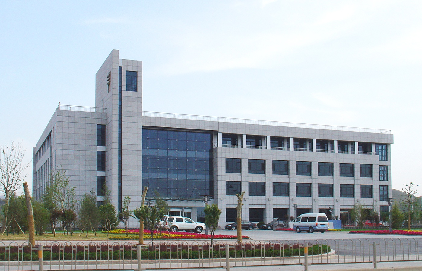 济南大学城西区建设指挥部办公楼