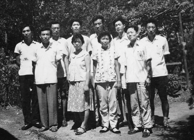 奠基立业