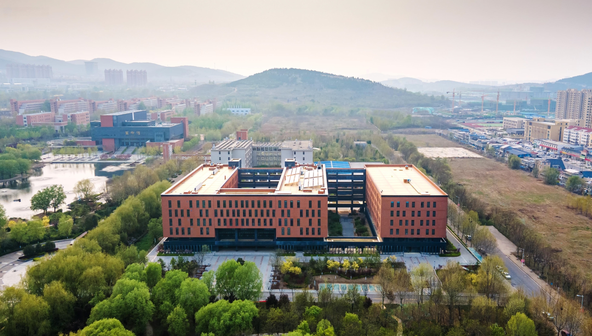 山东城市建设职业学院实验实训中心